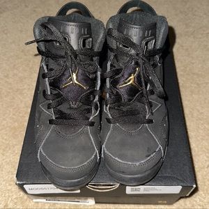 Kids Air Jordan Retro 6. Size 2y